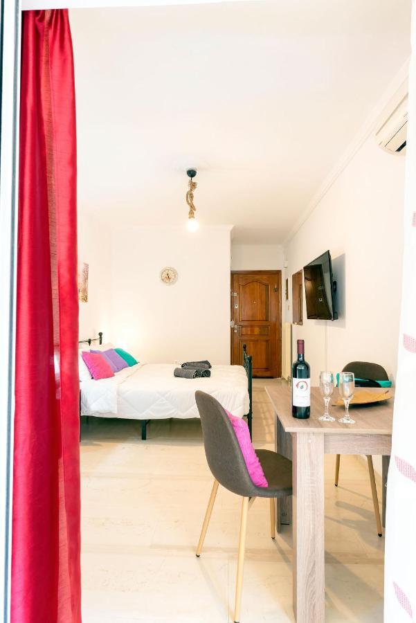 Maria'S Apartment Δίπλα Στο Νοσοκομείο Παίδων Και Στο Λαϊκό Athena Bagian luar foto
