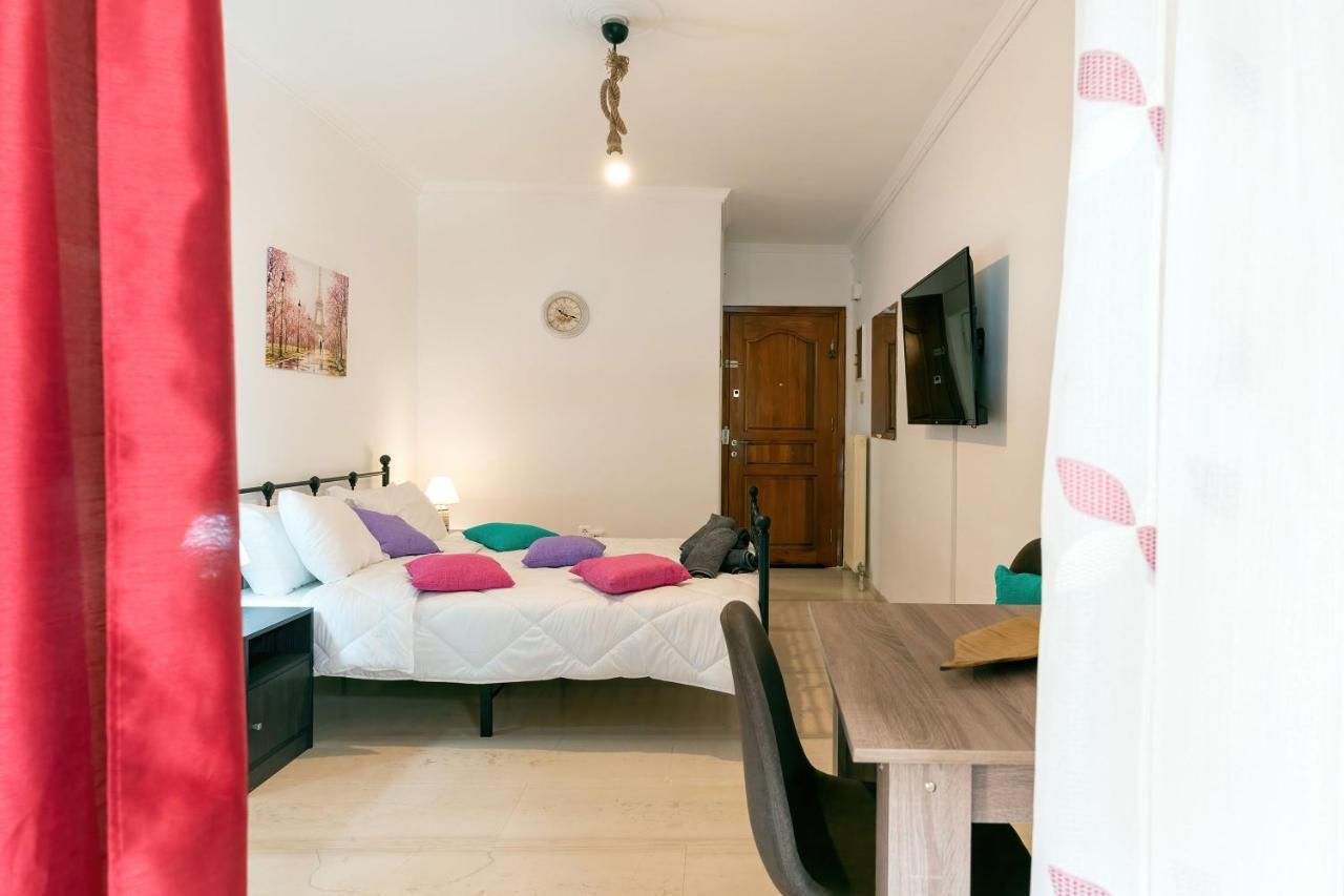 Maria'S Apartment Δίπλα Στο Νοσοκομείο Παίδων Και Στο Λαϊκό Athena Bagian luar foto