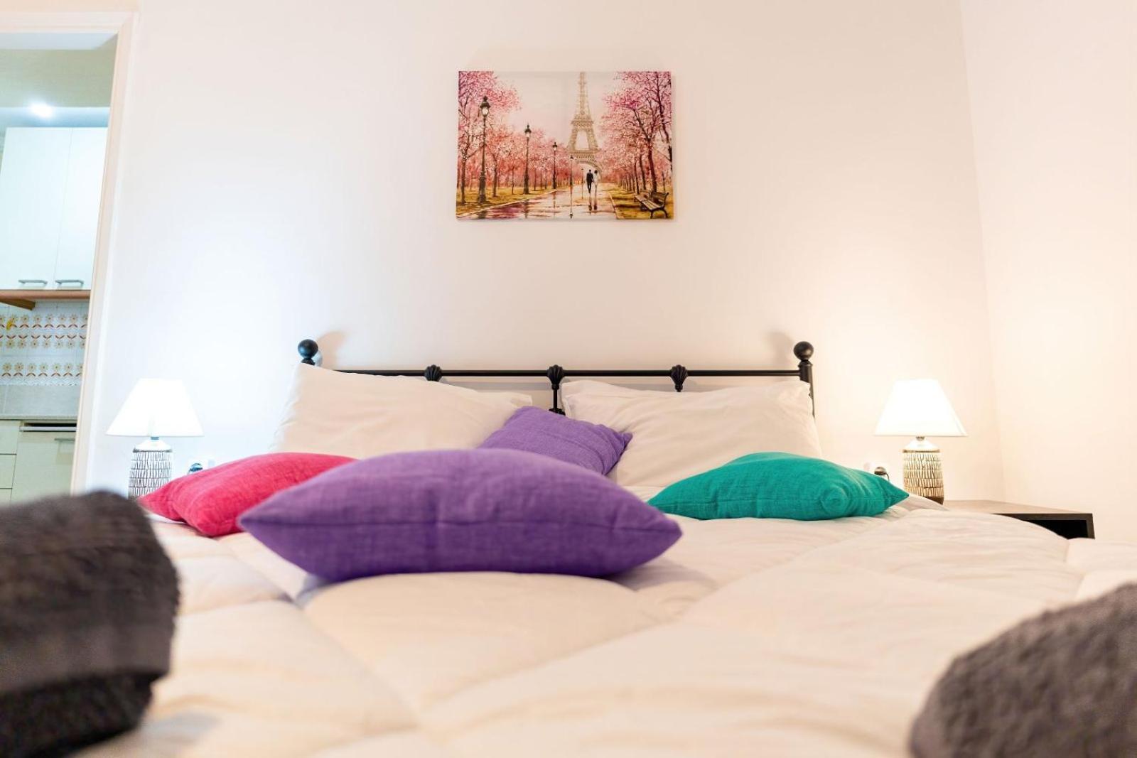 Maria'S Apartment Δίπλα Στο Νοσοκομείο Παίδων Και Στο Λαϊκό Athena Bagian luar foto